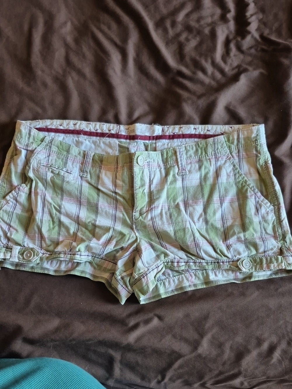 Hollister Women’s Size 5 Plaid Cotton Shorts - Light Green & Pink